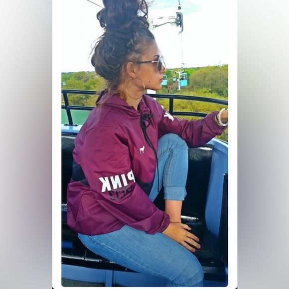 Victorias Secret PINK 1/2 Zip  Maroon Windbreaker Pullover Jacket Anorak - Picture 2 of 2